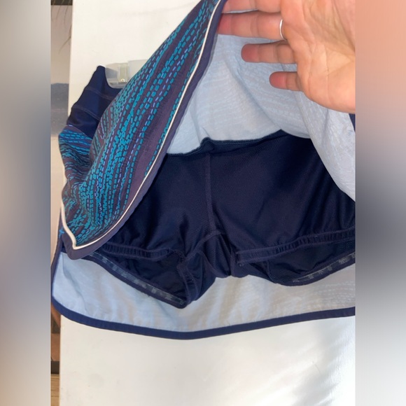 Athleta sporty skort (skirt short) size 2 - Picture 2 of 4